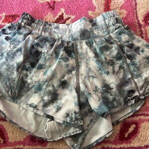 Lululemon shorts size 2